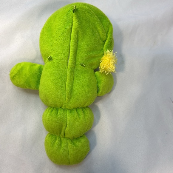 Playskool’s Green Glo Worm Caterpillar, Plush, Light Up, Musical Lullaby Toy - Picture 9 of 11